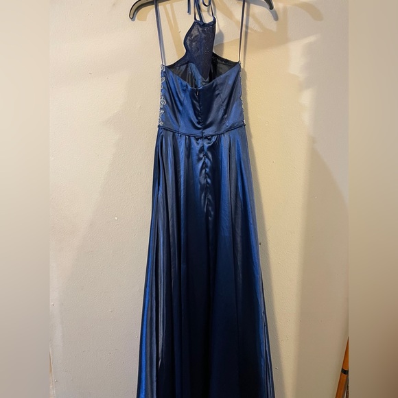 Blonde nights gown. Satin with lace bodice. Great condition. Only worn once. - Picture 2 of 3